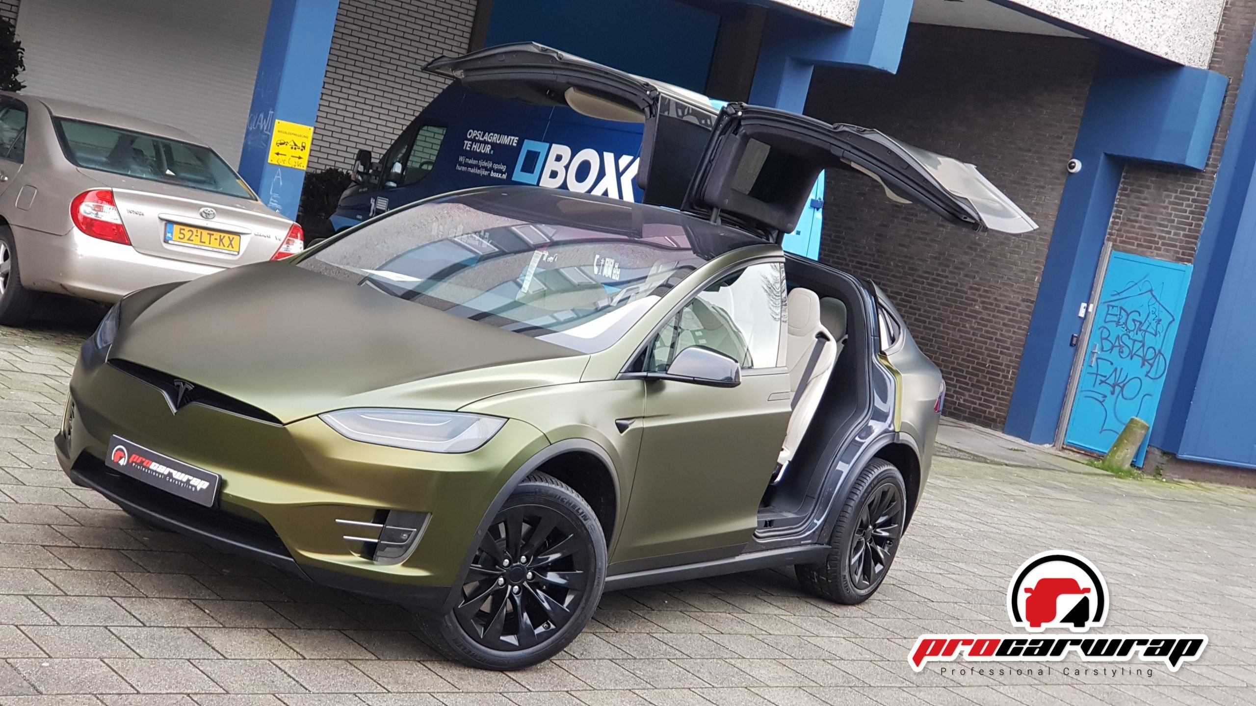 Tesla Model X carwrap Avery Procarwrap